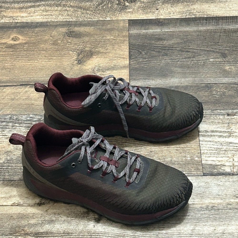 LL Bean Ventilated
Running Sneakers Shoes
Men's Sz 9 Multicolor